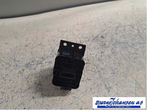 Bryter diverse til Toyota Yaris Cross (SUV) 2021-->>  (849700D040|)
