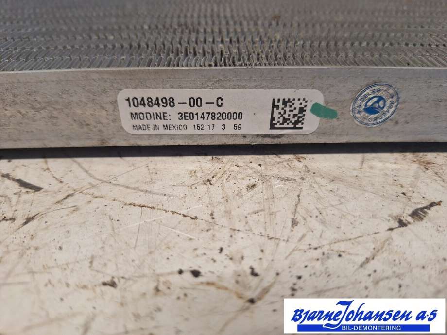Radiator (automat gir) til Tesla Model X 2016-->>  (TESLA|104849800C|)