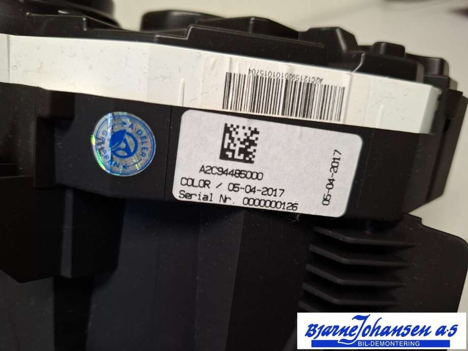 Instrumentpanel til Toyota Auris 2015-2019 (Type II, Fase 2)  (TOYOTA|83800F2E63|83800F2E64|)