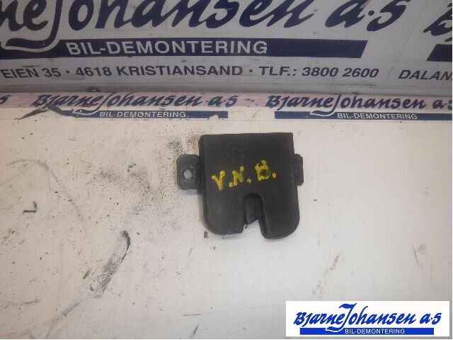 Baklukelås til VW Caddy, 2004-2010 (Type III, Fase 1)  (2K0827505L)