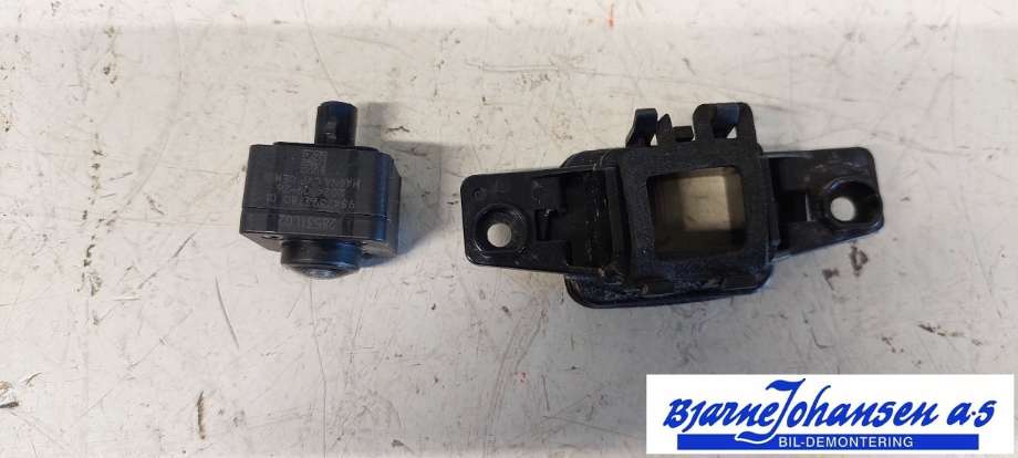 Kamera til Toyota Proace 2016-->> (Type II)  (TOYOTA|SU001B5705|28531L02|984739378001)