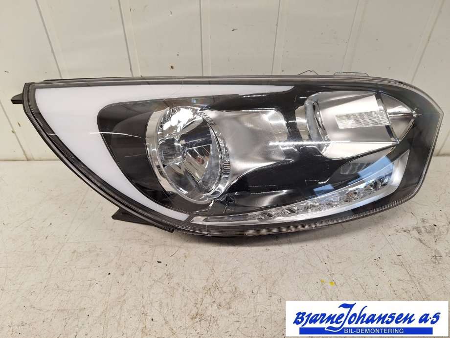 Frontlykt høyre halogen til Kia Rio 2011-2017 Type III (Kia|921021W360|)