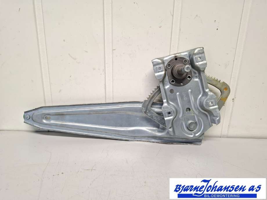 Ruteheis til Toyota Yaris 2014-2020 (Type III, Fase 2) (TOYOTA|698300D230|)