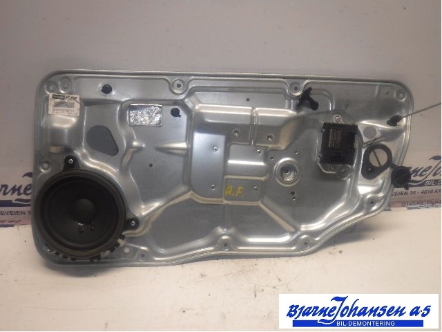 Ruteheis til Volvo V70, 2007-2013 (Type III, Fase 1) (VOLVO|30784510)