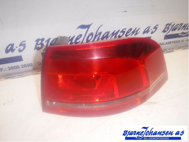 Baklykt høyre til VW Passat, 2011-2015 (B7) (B7) (VOLKSWAGEN|3AF945096E)