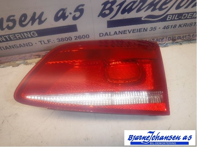 Baklykt høyre indre til VW Passat, 2011-2015 (B7) (B7) (VOLKSWAGEN|3AF945094Q)