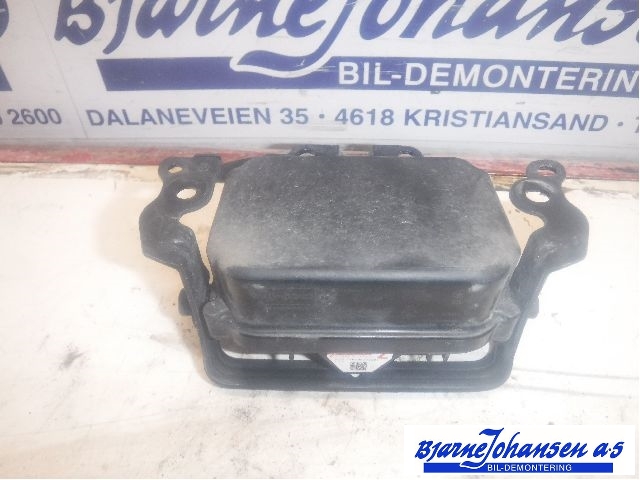 Sensor radar til Toyota Land Cruiser 150, 2014-->> (Fase 2) (8821047090)