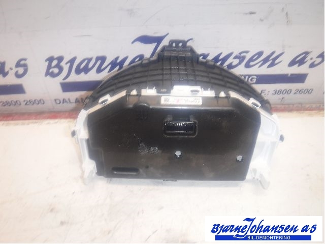 Instrumentpanel til Mitsubishi Space Star 2013-->> (Type II)  (MITSUBISHI|8100B534|)