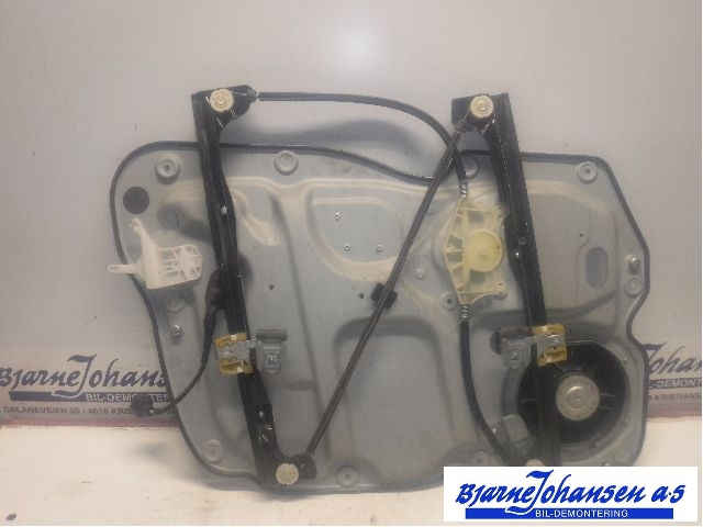 Ruteheis til VW Caddy 2010-2015 (Type III, Fase 2)  (VOLKSWAGEN|2K1837730L|)