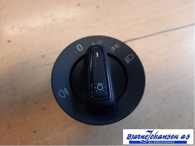 Bryter lys til VW Transporter / Caravelle 2019-->> (T6.1) (T6.1) (VOLKSWAGEN|5G0941431BE|)