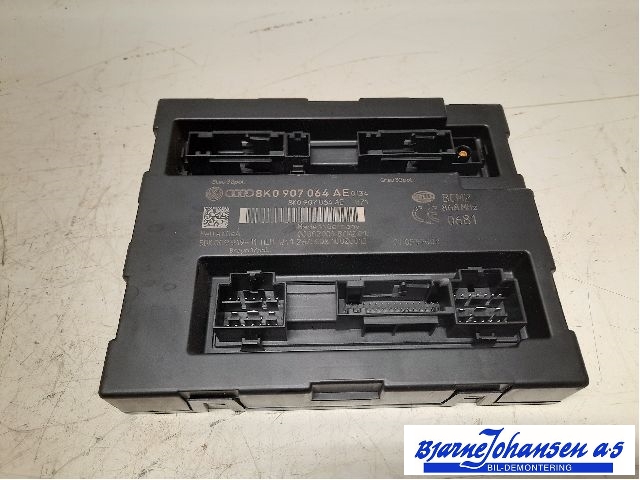 Styreenhet comfort (BCM) til Audi A4, 2007-2014 (Type IV) (B8) (B8) (8K0907064CQ)