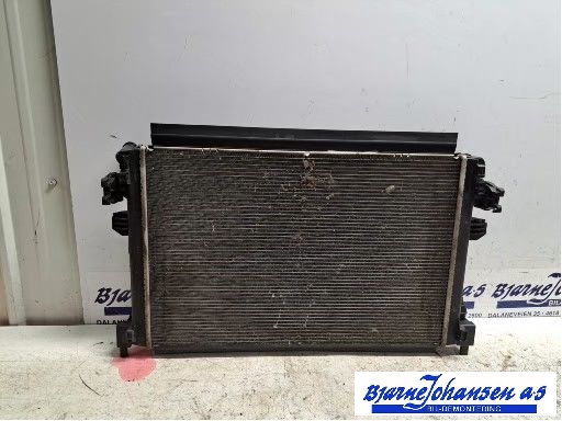 Radiator (automat gir) til VW Golf VII 2017-2020 (Fase 2)  (VOLKSWAGEN|5Q0121251ER|)