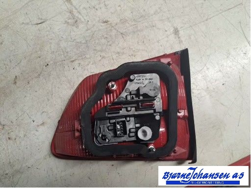 Baklykt venstre indre til VW Touran 2010-2015 (Type I, Fase 3) (VOLKSWAGEN|1T0945093|)