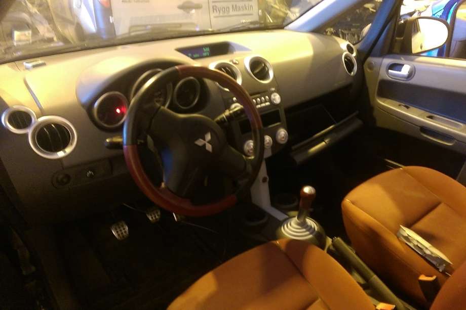 Mitsubishi Colt 2004-2008 (Type VII, Fase 1) , Motorkode: 4A90, Girkassekode: 