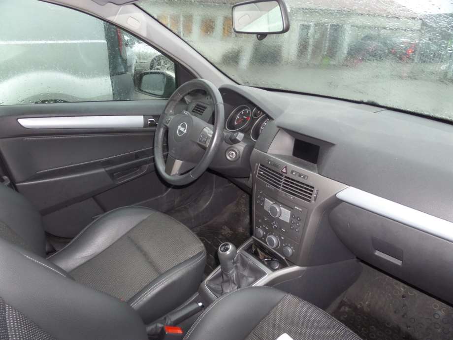 Opel Astra H 2004-2009 , Motorkode: Z17DTH, Girkassekode: MG1
