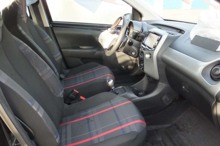 Peugeot 108 2014-->> , Motorkode: CFB, Girkassekode: %