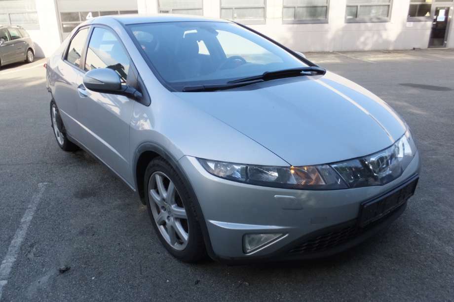 Honda Civic 2006-2011 (Type VIII) , Motorkode: R18A2, Girkassekode: %