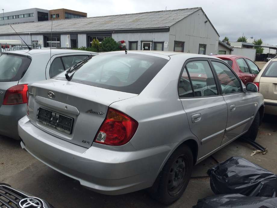 Hyundai Accent 2003-2006 (Type II, Fase 2) , Motorkode: D3EA, Girkassekode: GJ95