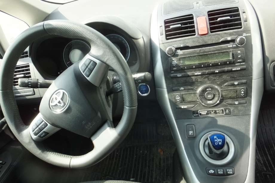 Toyota Auris 2010-2012 (Type I, Fase 2) , Motorkode: 2ZR-FXE, Girkassekode: P410