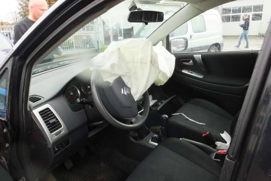 Suzuki Liana 2004-2010 (Fase 2) delebil , Motorkode: M16A, Girkassekode: 