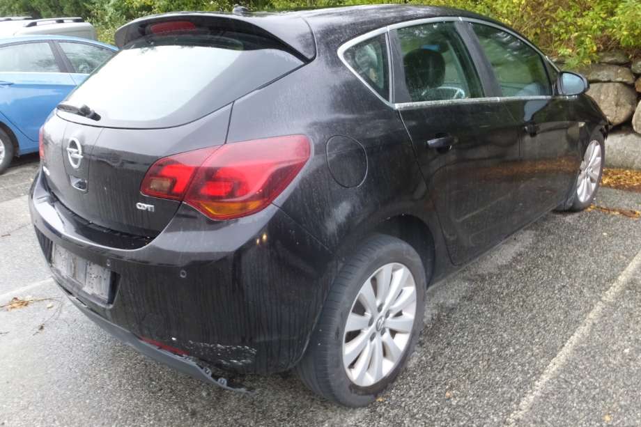Opel Astra J 2010-2015 , Motorkode: A17DTJ, Girkassekode: MZ4