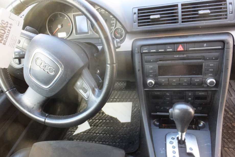 Audi A4 2004-2008 (Type III) (B7) (B7), Motorkode: BLB;BRE, Girkassekode: JZT