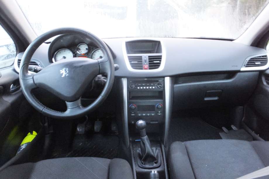 Peugeot 207 2006-2012 , Motorkode: 9HV;9HX, Girkassekode: 