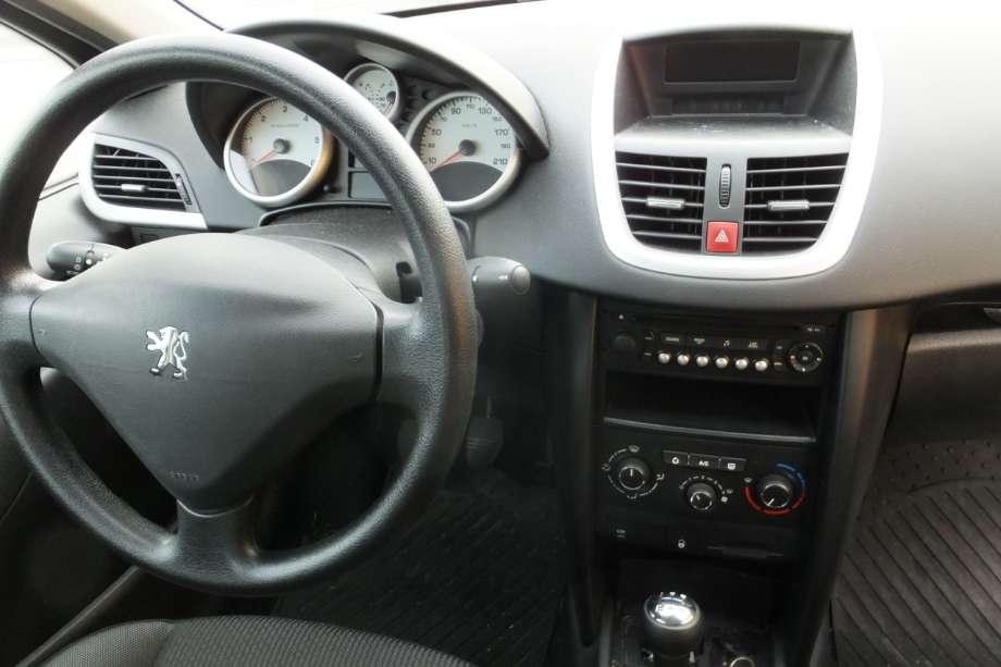 Peugeot 207 2006-2012 , Motorkode: 8HR, Girkassekode: 