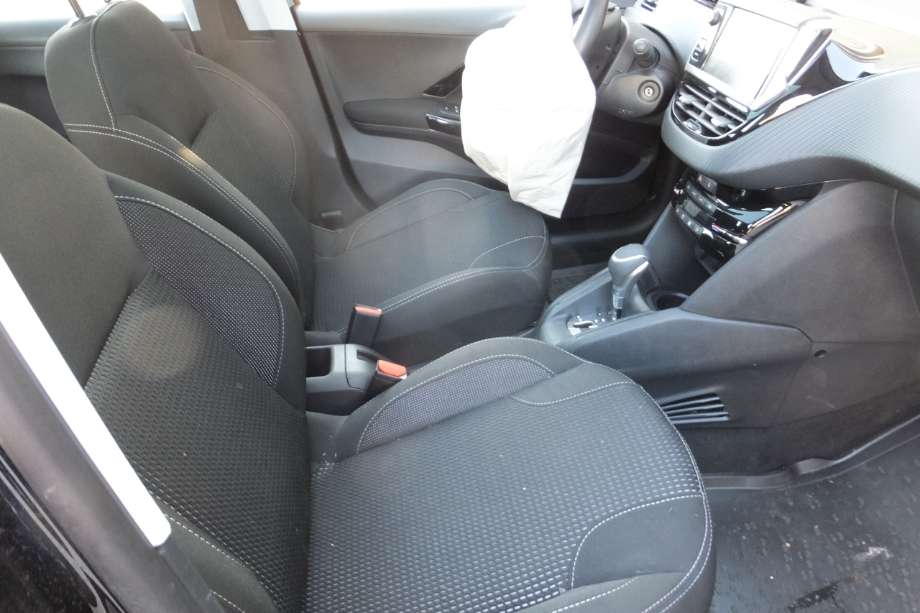 Peugeot 208 2012-2019 (Type I) , Motorkode: HNZ, Girkassekode: 