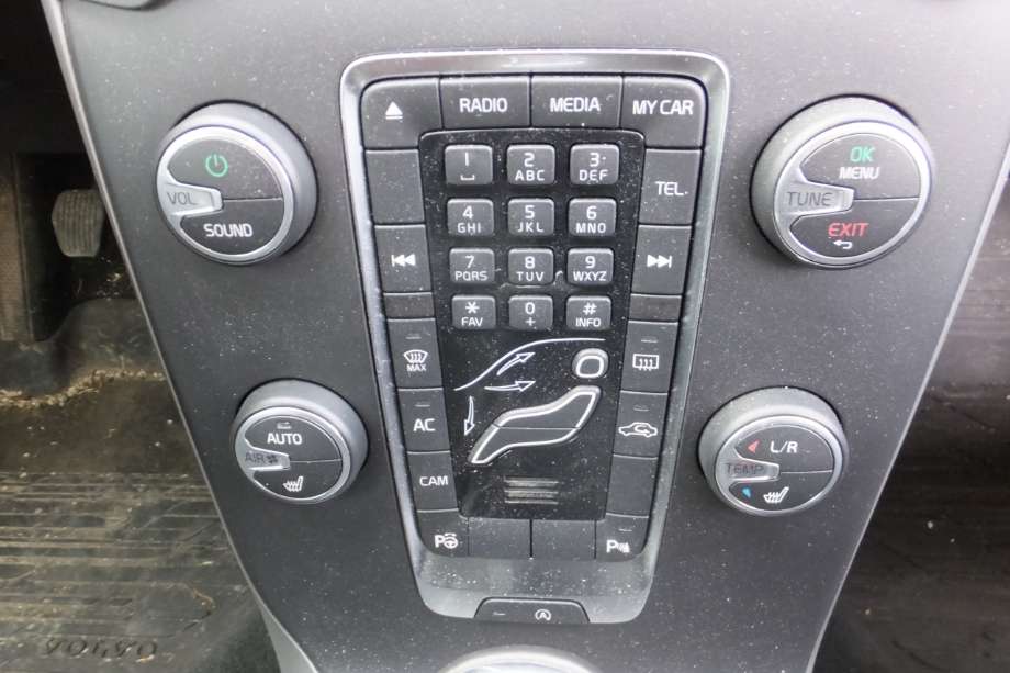Volvo V40 2012-2019 , Motorkode: D4162T, Girkassekode: 