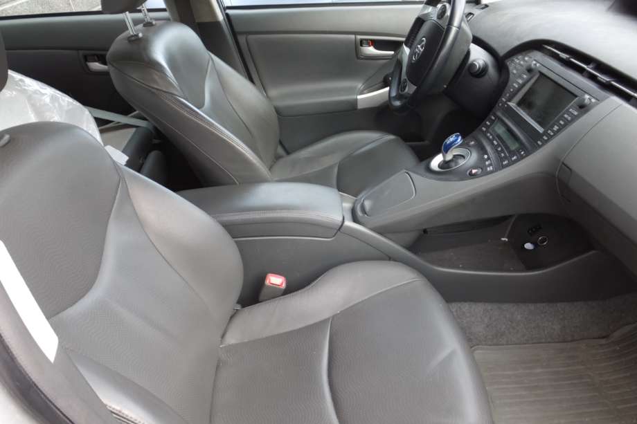 Toyota Prius 2009-2016 (Type III) (COMBI) (COMBI), Motorkode: 2ZR-FXE, Girkassekode: P410