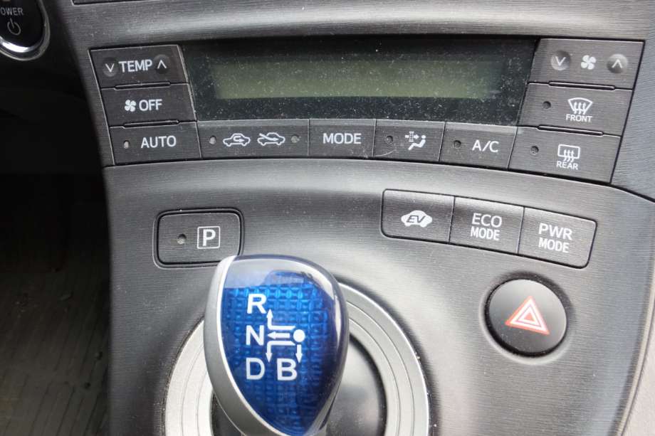 Toyota Prius 2009-2016 (Type III) (COMBI) (COMBI), Motorkode: 2ZR-FXE, Girkassekode: P410