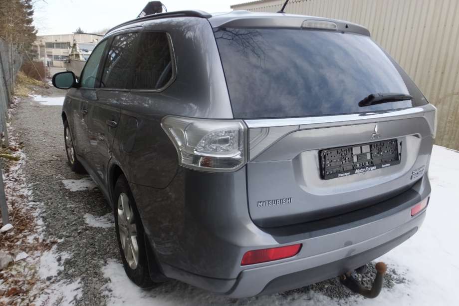 Mitsubishi Outlander 2012-2015 (Type III, Fase 1) , Motorkode: 4B11, Girkassekode: 
