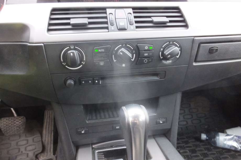 BMW 5-Serie 2003-2010 (E60/E61) (E60/E61), Motorkode: M54-B22, Girkassekode: GA6HP19Z
