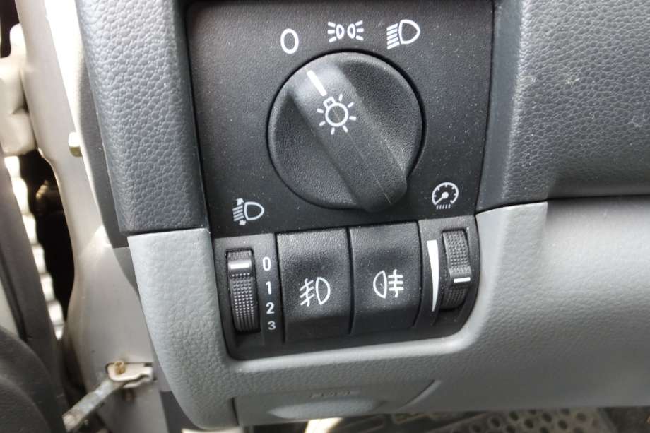 Subaru Justy 2003-2007 (Type III) , Motorkode: G13B, Girkassekode: 