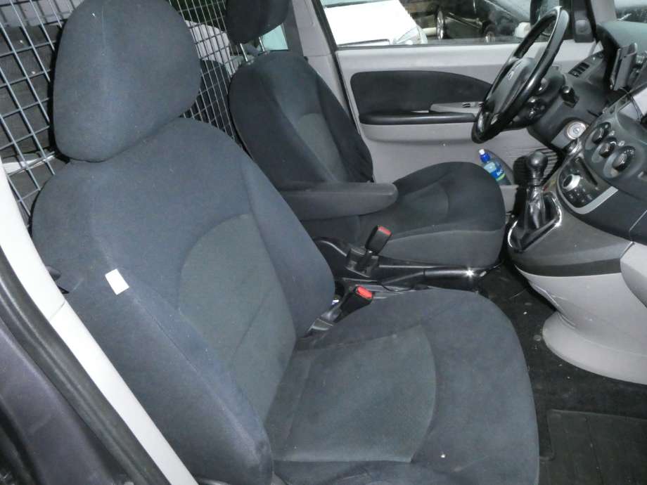 Mitsubishi Grandis 2004-2009 , Motorkode: BWC, Girkassekode: 