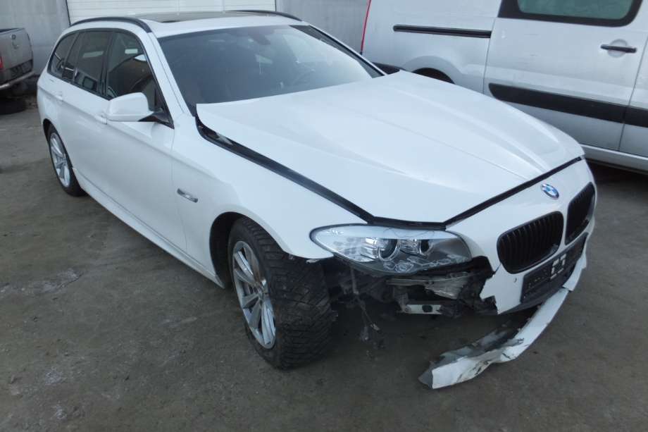 BMW 5-Serie 2010-2017 (F10/F11) (F10/F11), Motorkode: N47-D20C, Girkassekode: GA8HP45Z