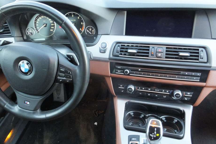 BMW 5-Serie 2010-2017 (F10/F11) (F10/F11), Motorkode: N47-D20C, Girkassekode: GA8HP45Z