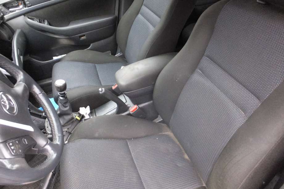 Toyota Avensis 2003-2008 (Type II) , Motorkode: 1AD-FTV, Girkassekode: EA61