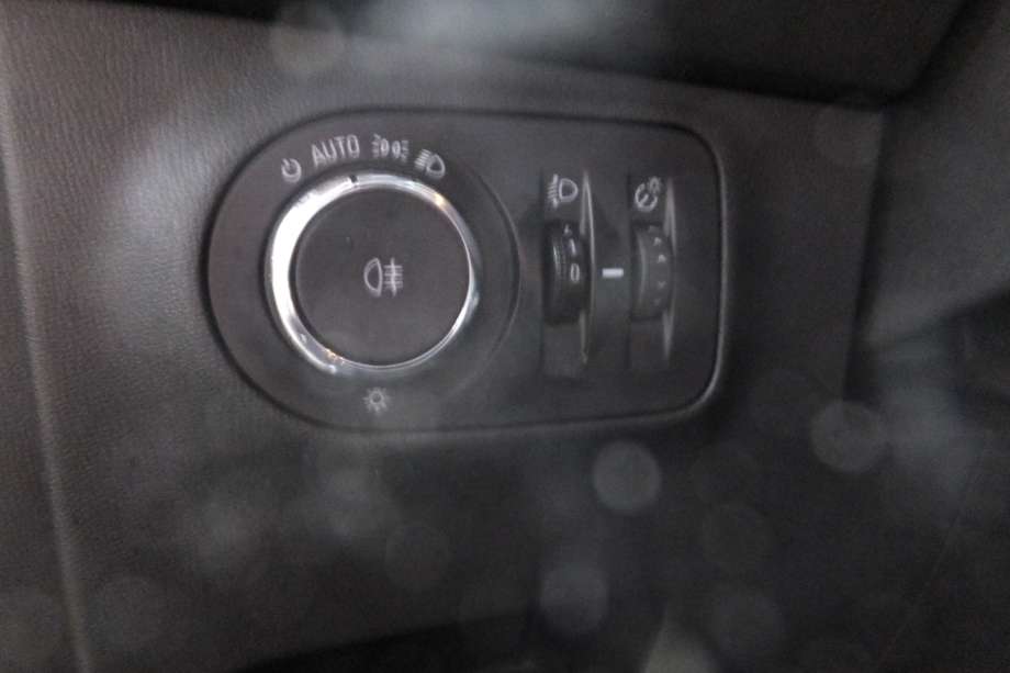 Opel Corsa E 2015-2019 , Motorkode: B13DTE, Girkassekode: MKG
