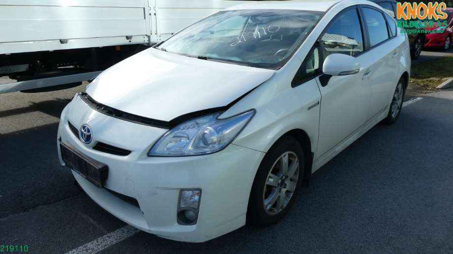 Toyota Prius 2009-2016 (Type III) (COMBI) (COMBI), Motorkode: 2ZR-FXE, Girkassekode: P410