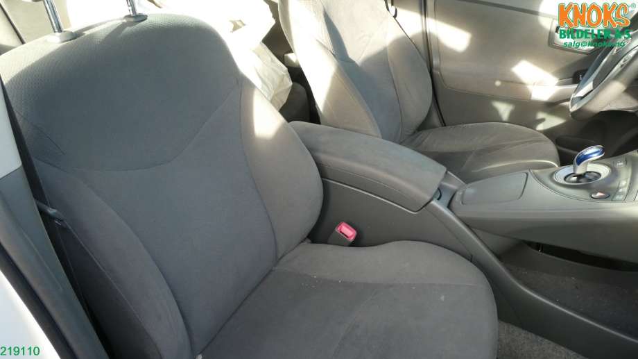 Toyota Prius 2009-2016 (Type III) (COMBI) (COMBI), Motorkode: 2ZR-FXE, Girkassekode: P410