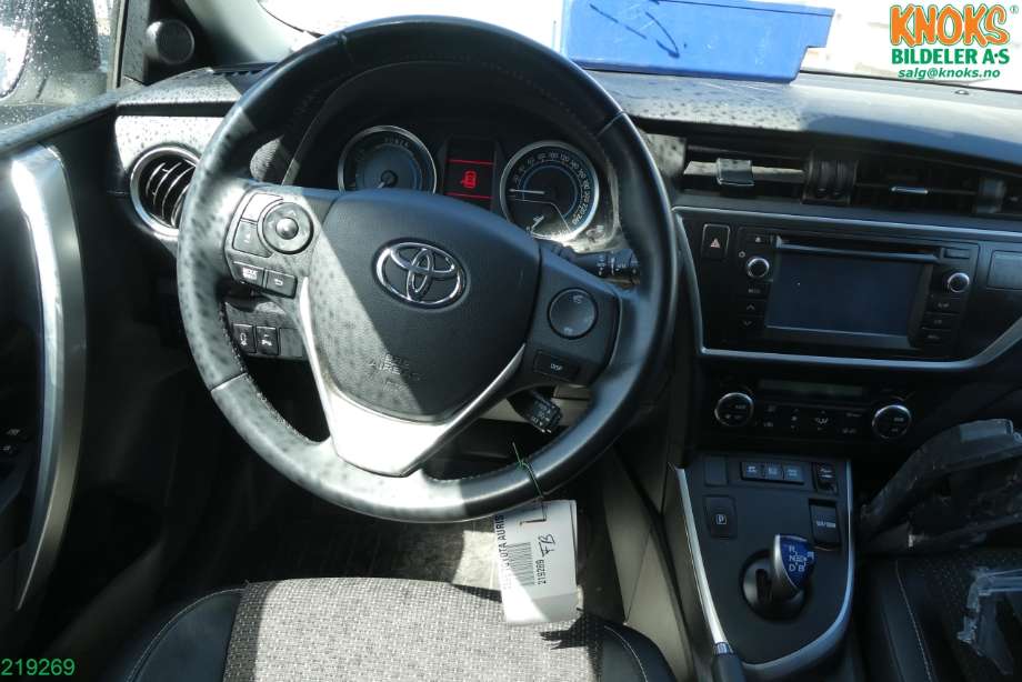 Toyota Auris 2013-2015 (Type II, Fase 1) , Motorkode: 2ZR-FXE, Girkassekode: 