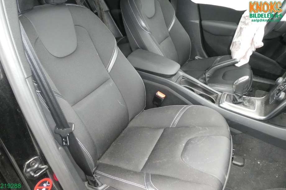 Volvo V40 2012-2019 , Motorkode: D5204T6, Girkassekode: 