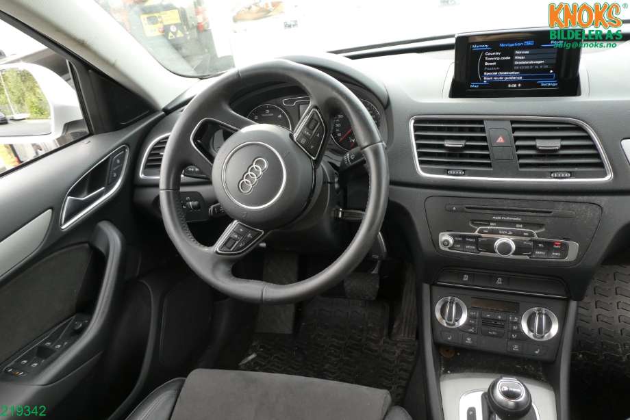 Audi Q3 2011-2014 (Type I, Fase 1) , Motorkode: CFFB, Girkassekode: NZS