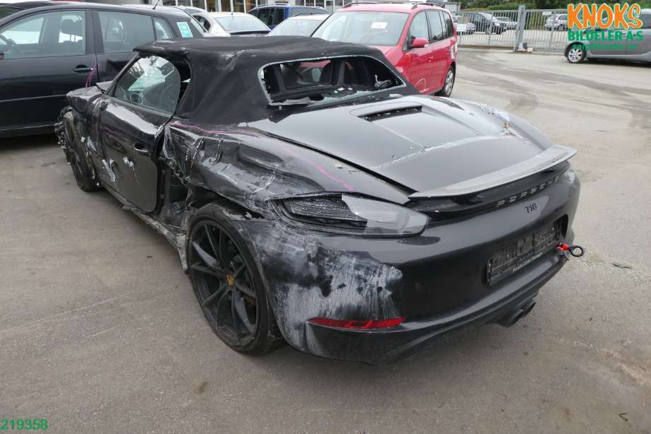 Porsche Boxster/Cayman 2016-->> (982) (982), Motorkode: MDD.PB, Girkassekode: 9G230001110