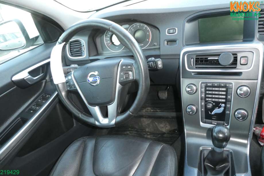 Volvo V60 2010-2013 (Type I, Fase 1) , Motorkode: D4162T, Girkassekode: 