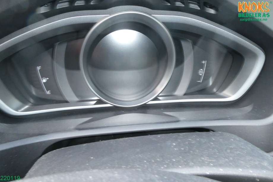Volvo V40 2012-2019 , Motorkode: D4204T8, Girkassekode: 