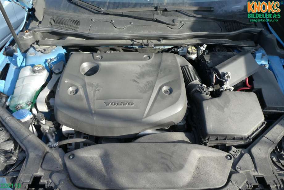 Volvo V40 2012-2019 , Motorkode: D4204T8, Girkassekode: 