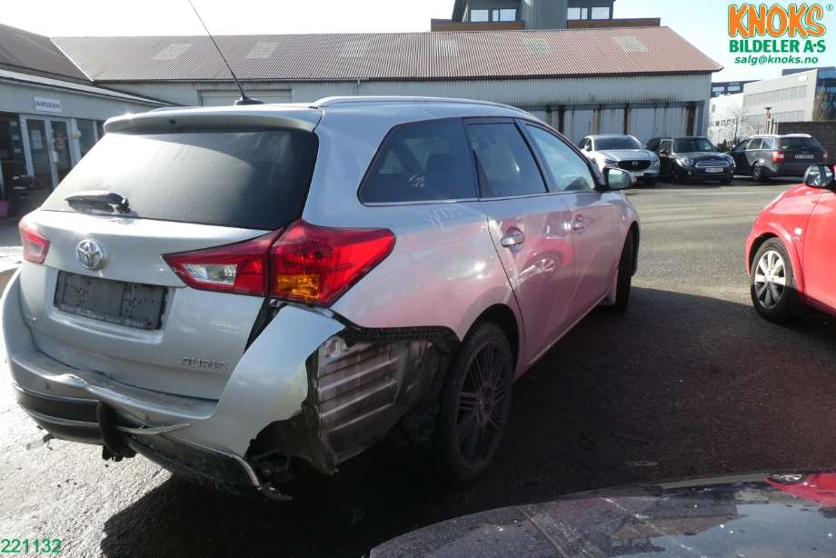 Toyota Auris 2013-2015 (Type II, Fase 1) , Motorkode: 1AD-FTV, Girkassekode: